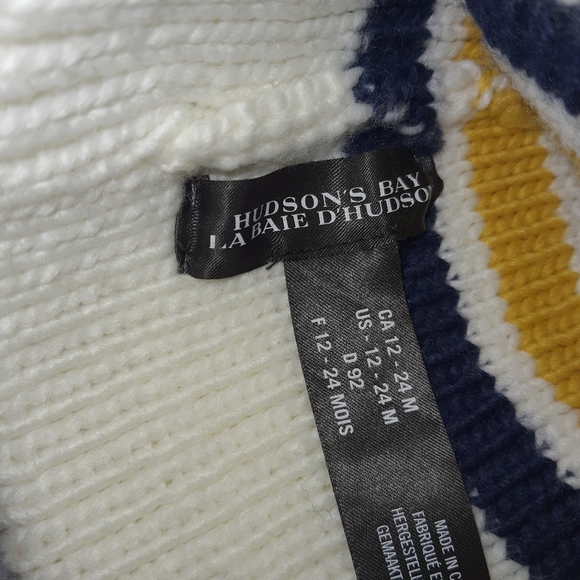 The Hudson Bay Toque - Picture 2 of 2